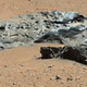 Illustration for article titled Curiosity Rover Finds A Huge Metal Meteorite